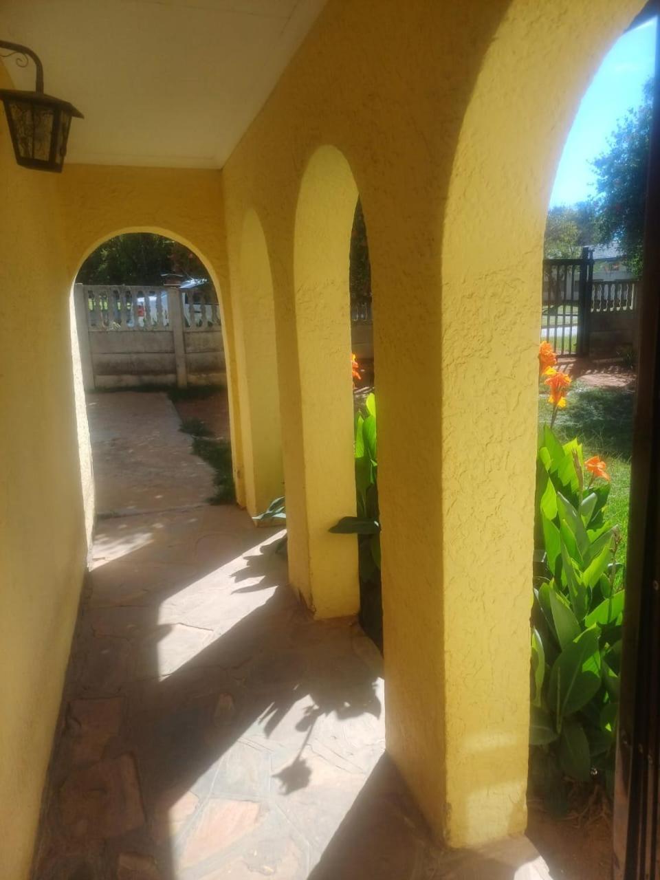 Kempton Park Lodge Birch Acres Kempton Park Esterno foto