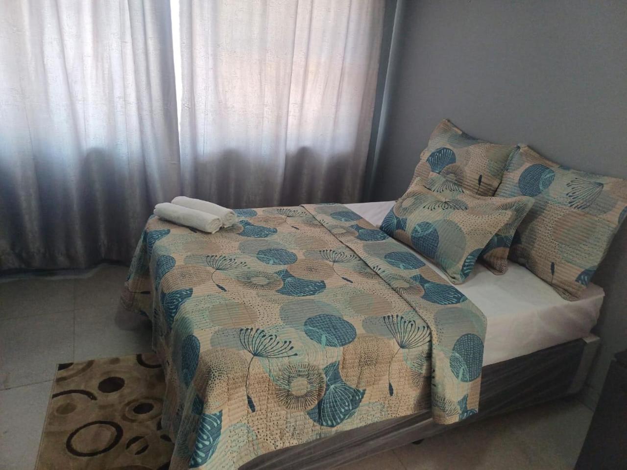 Kempton Park Lodge Birch Acres Kempton Park Esterno foto