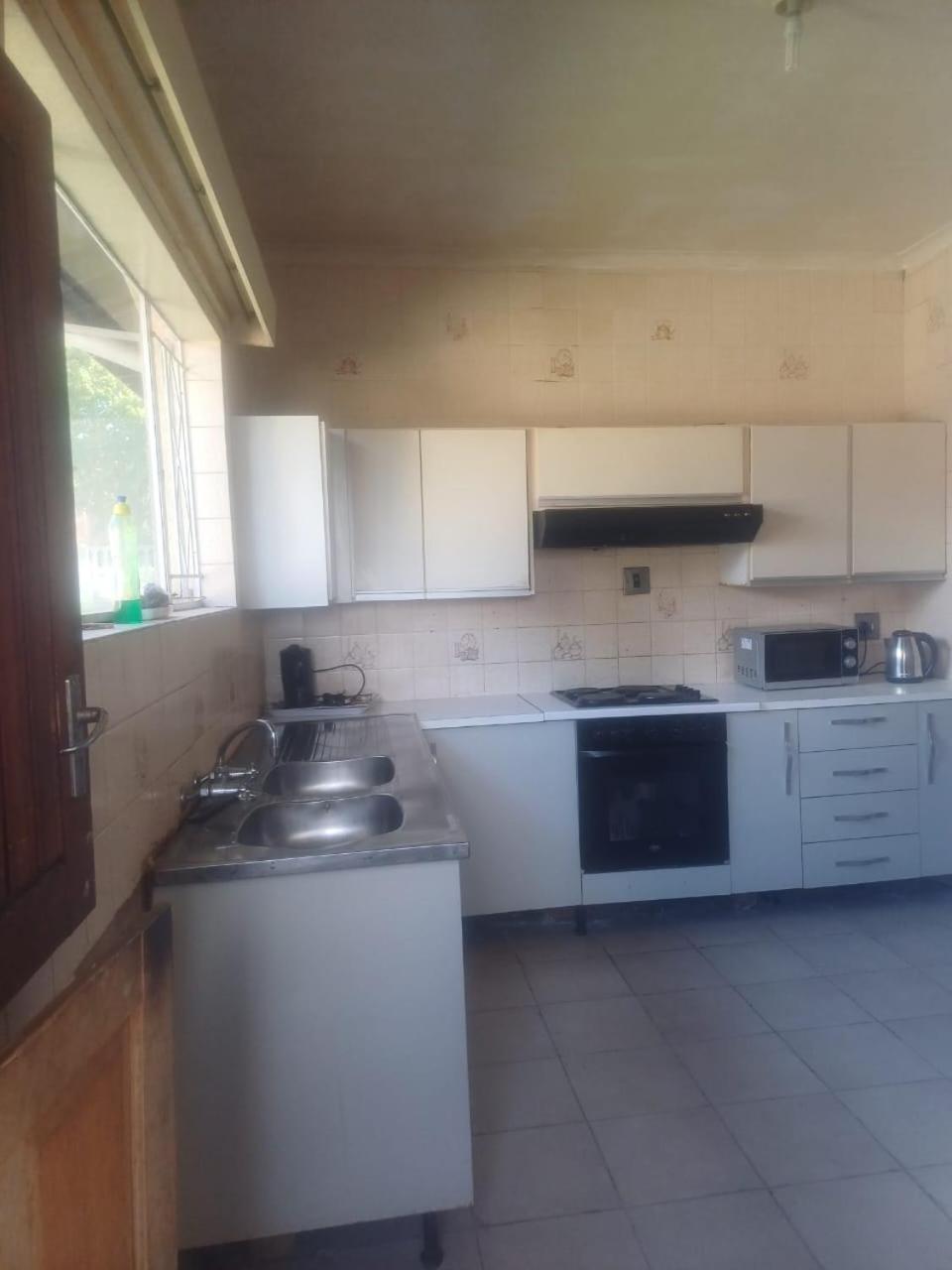 Kempton Park Lodge Birch Acres Kempton Park Esterno foto