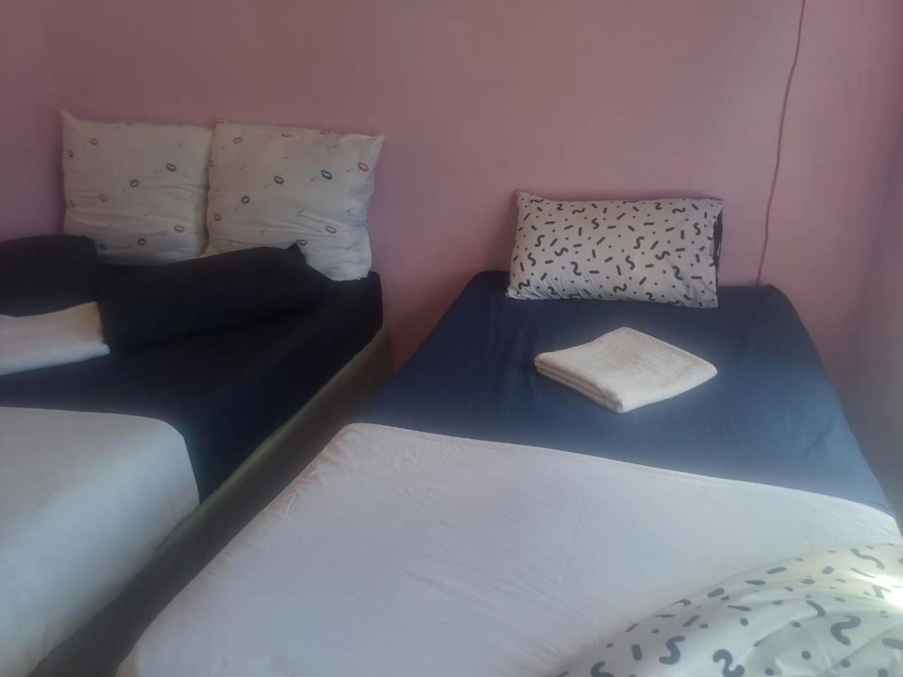 Kempton Park Lodge Birch Acres Kempton Park Esterno foto