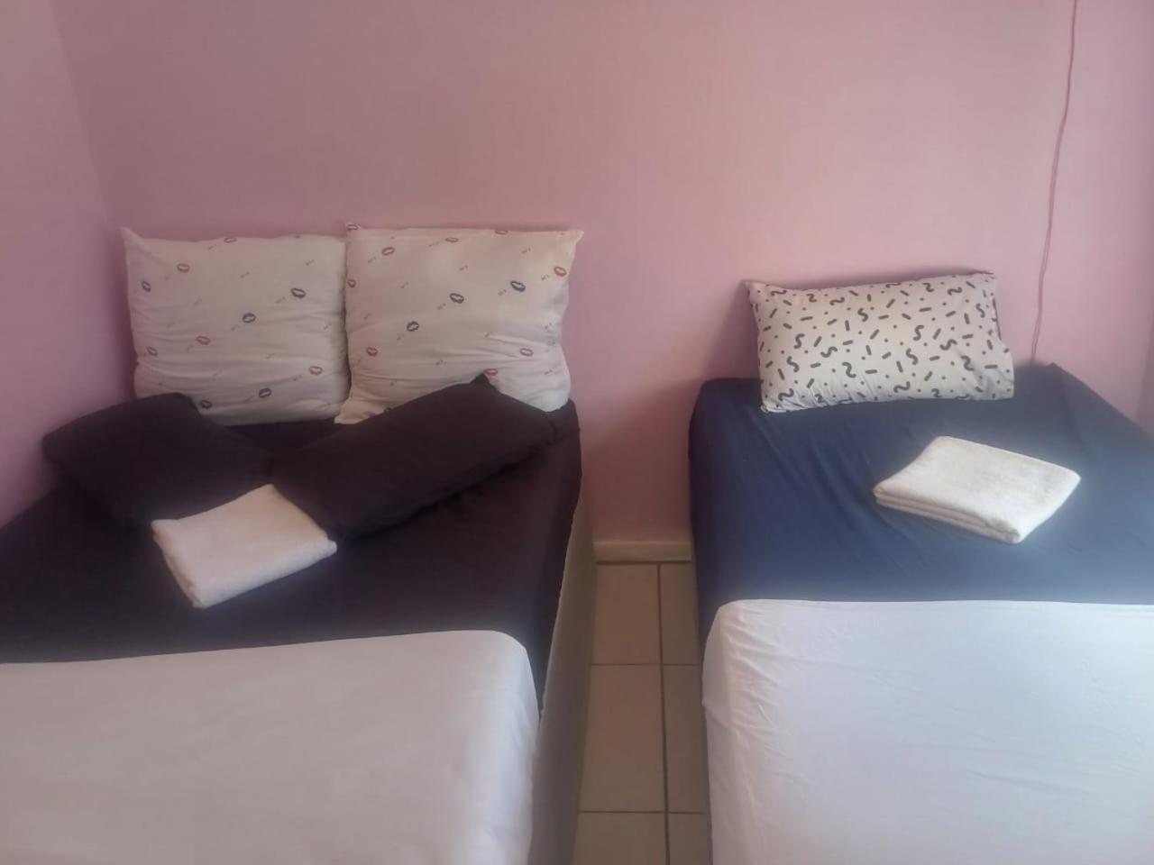Kempton Park Lodge Birch Acres Kempton Park Esterno foto