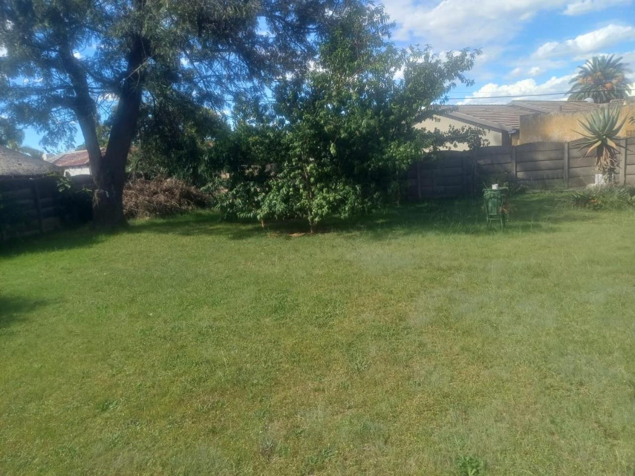 Kempton Park Lodge Birch Acres Kempton Park Esterno foto
