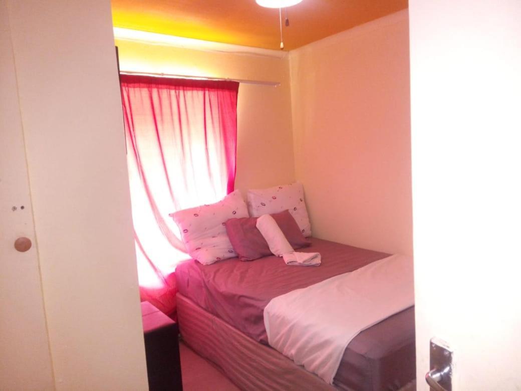Kempton Park Lodge Birch Acres Kempton Park Esterno foto